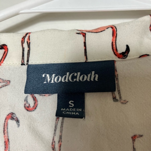 ModCloth Blouse Sz S Flamingos Short Sleeve FLAW One Very Small Stain C Pic - Picture 2 of 8